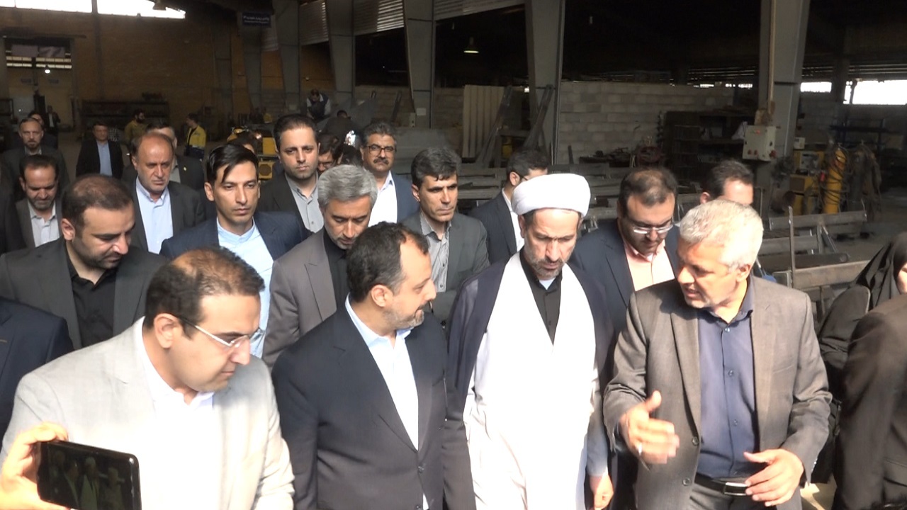 بانک مرکزی سهم صنایع استان همدان از تسهیلات برای بخش تولید را افزایش می دهد