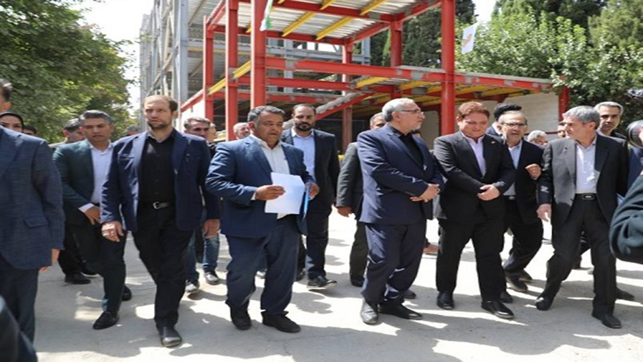 بازدید وزیر بهداشت از ۲ طرح عمرانی در بیمارستان نمازی