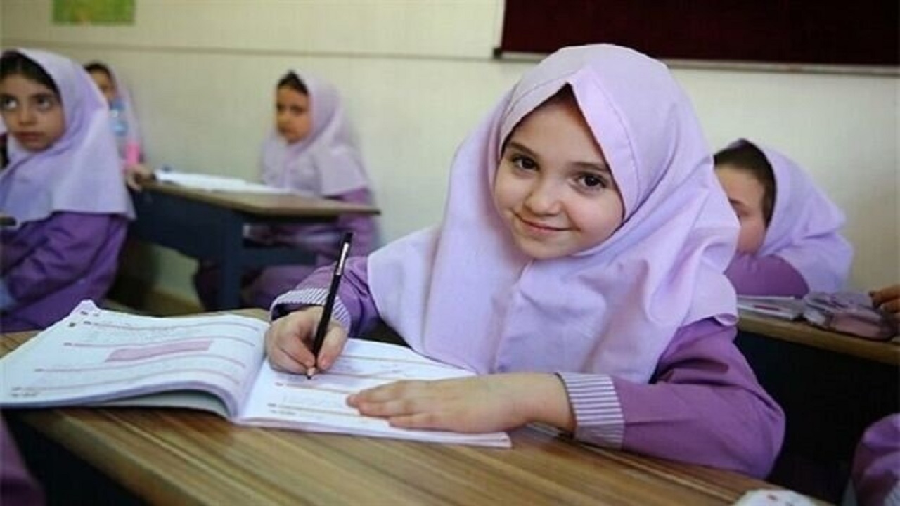 ۱۹۵ هزار دانش آموز پا به بوستان‌های تعلیم و تربیت گذاشتند