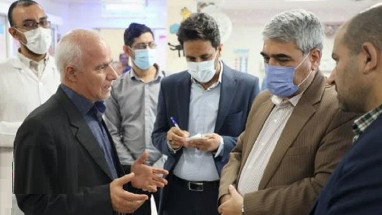 بازدید سرزده رئیس دانشگاه علوم پزشکی قم از بیمارستان کودکان