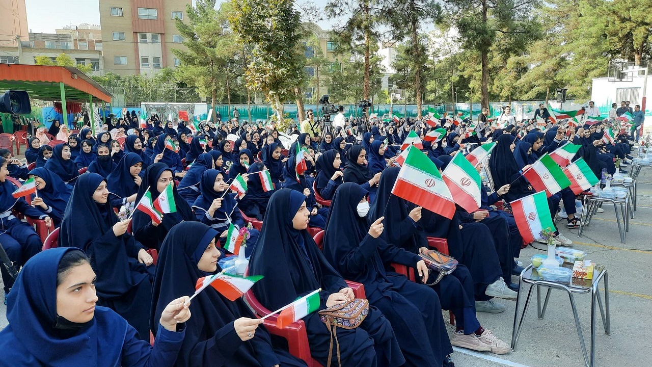 زنگ آغاز سال تحصیلی جدید در مدرسه دخترانه شهید محمد حسین سجاد اصفهان