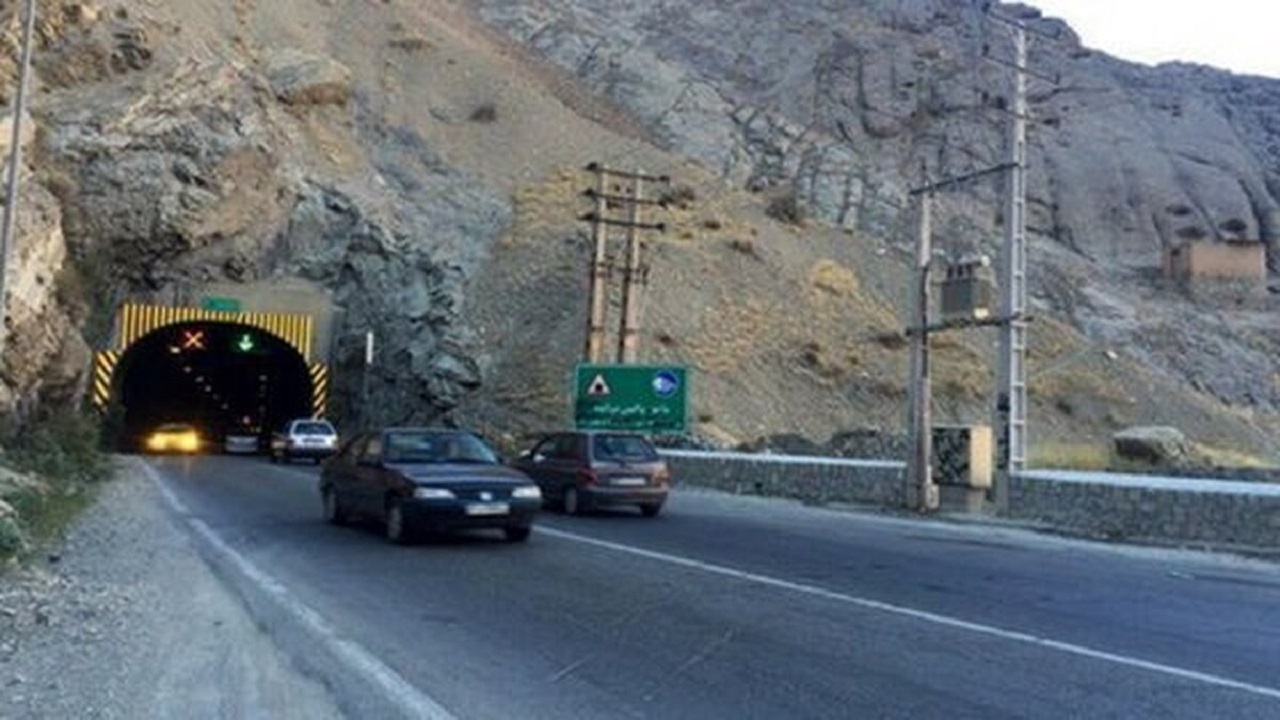 تردد روان در چالوس/ ترافیک  در آزادراه قزوین – کرج سنگين است