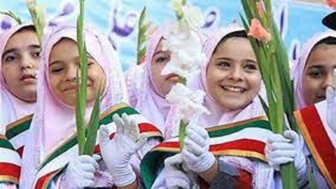آغاز سال تحصیلی جدید برای ۳۲۴ هزار دانش آموز همدانی