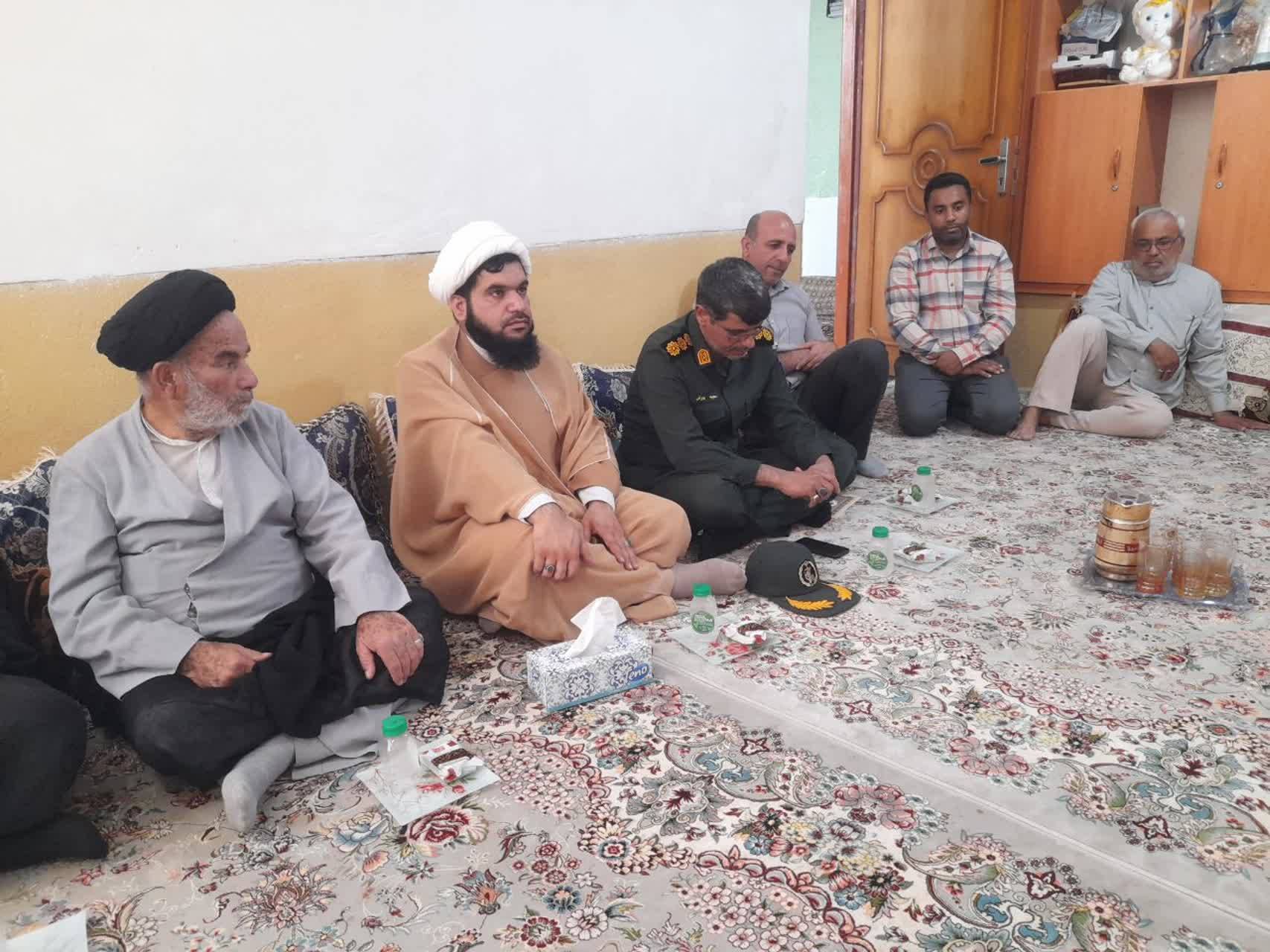 دیدار با خانواده شهیدان در هفته دفاع مقدس