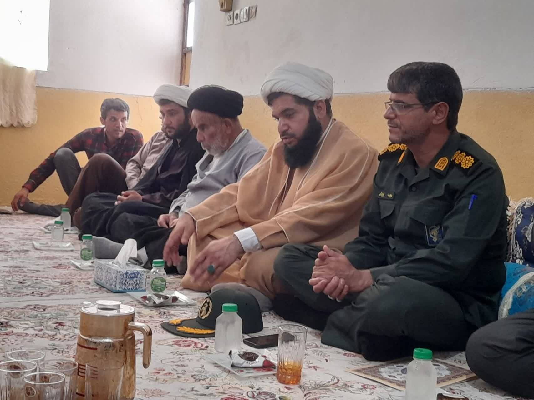دیدار در منزل شهید