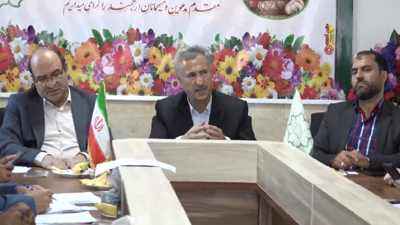 راه اندازی کتابخانه سیار و اتوبوسی در سطح استان/مکان یابی زمین برای احداث دو باب کتابخانه در تیمورلو و آذرشهر