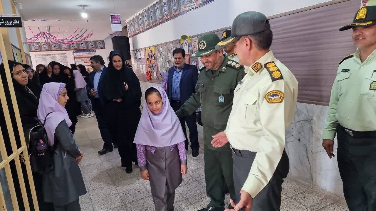 فرمانده انتظامی شهر به جای بابا آمد