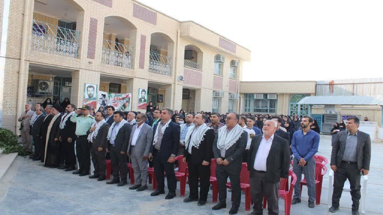 زنگ مهر و مقاومت در مدارس لارستان به صدا درآمد + تصاویر