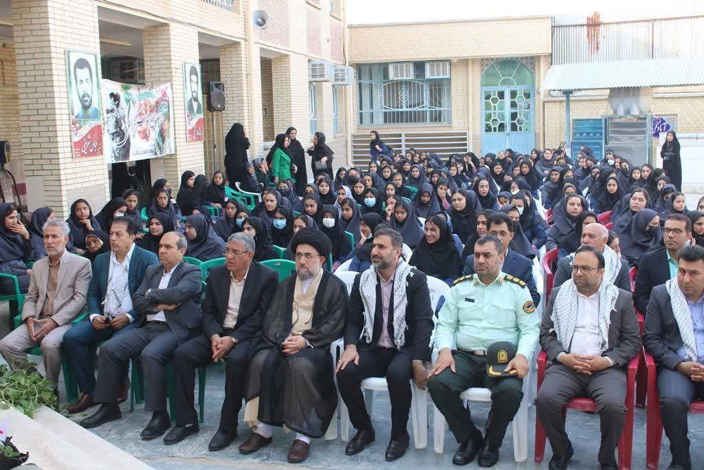 حضور مسئولان در بازگشایی مدارس