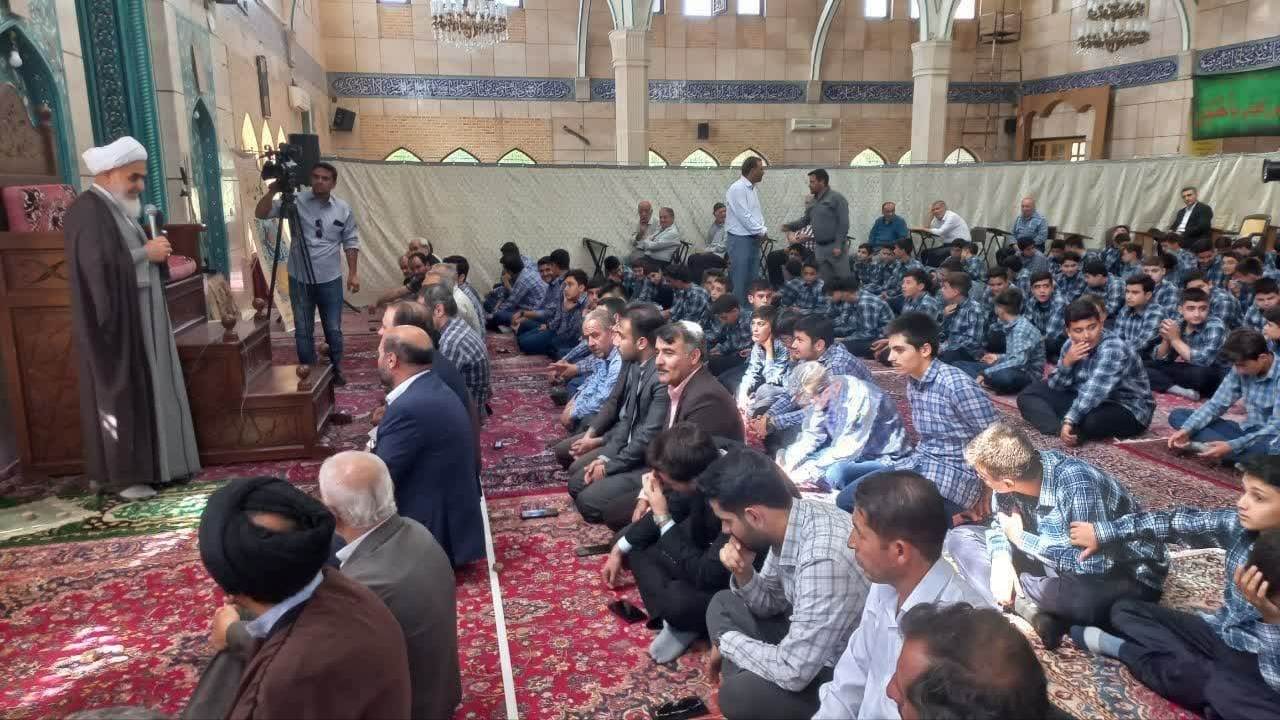 ساخت ۶۳ نماز خانه در مدارس استان تا پایان امسال