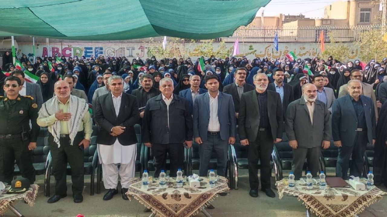 بهره‌گیری از توان فکری و مشارکت دانش آموزان در برنامه‌های مختلف ضروری است