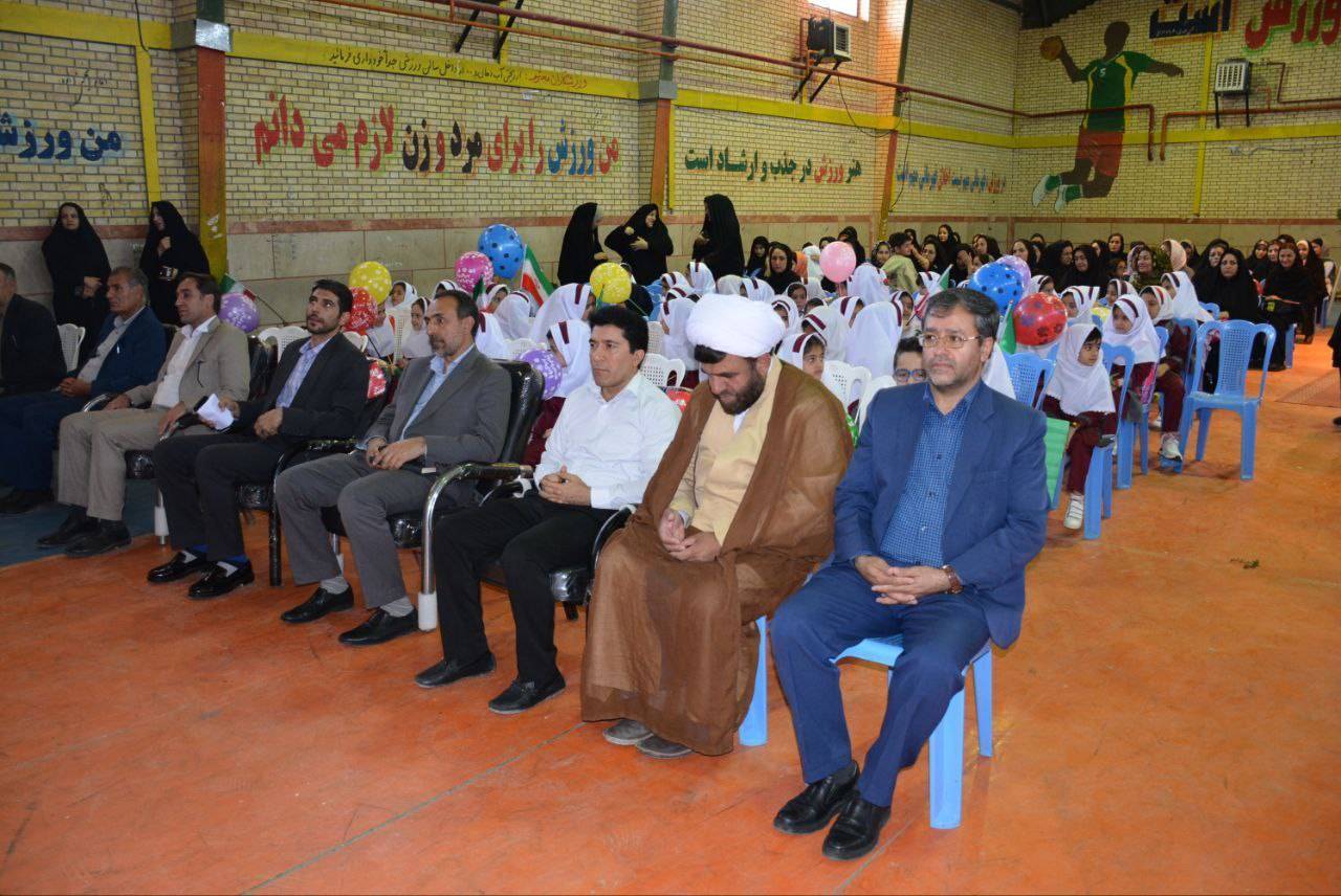 حضور مسئولان در جشن شکوفه ها