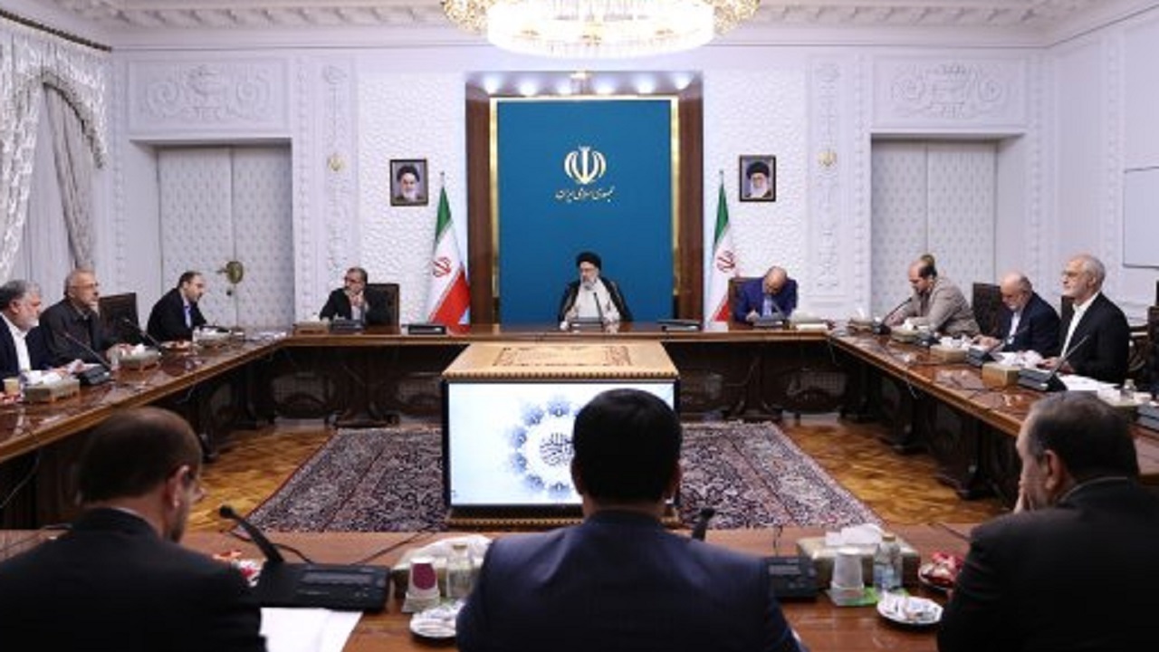 دستور رئیسی درباره عزل سریع برخی مدیران ناکارآمد/ تسریع در رفع موانع مولدسازی و تعیین‌تکلیف منابع خارج از اختیار استانداران