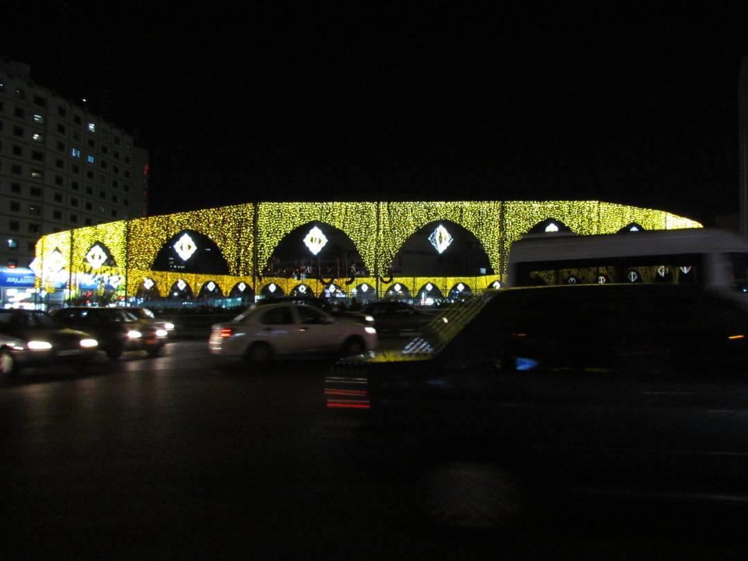 چراغانی کردن شهر تهران به مناسبت ولادت حضرت محمد (ص) و امام جعفرصادق (ع)