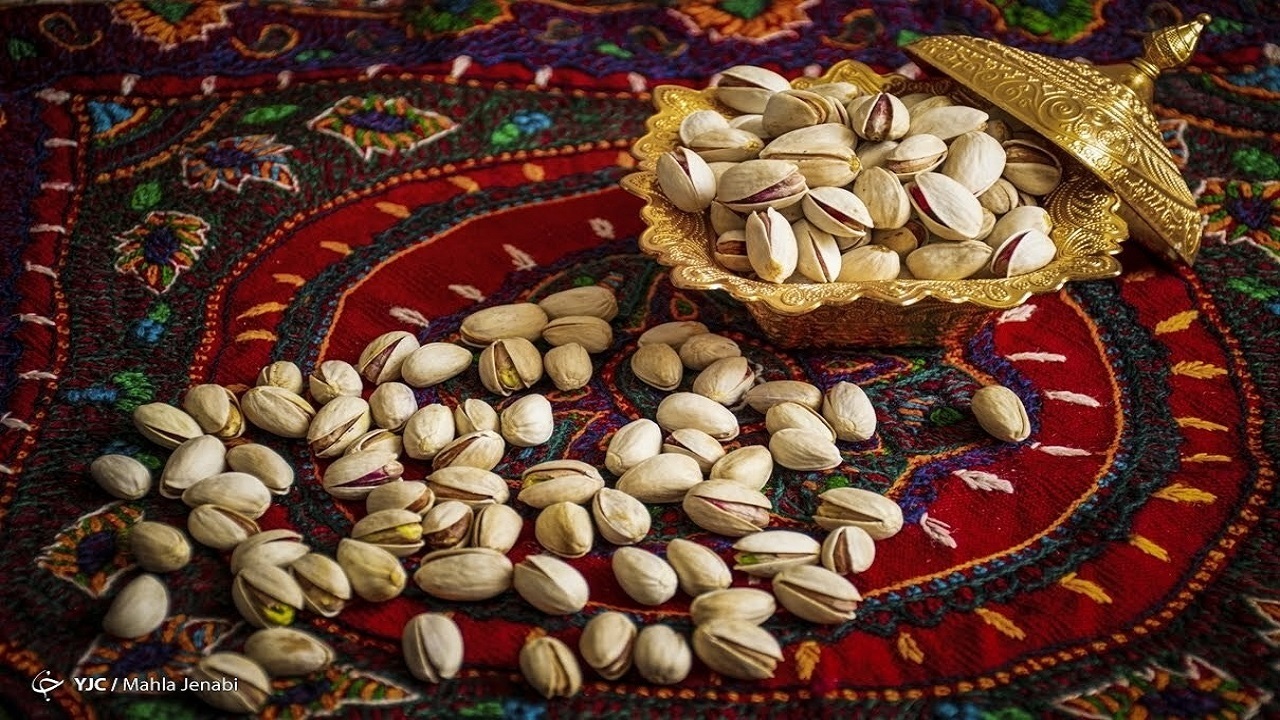 محدودیت های صادراتی سنگ پیش پای پسته کاران/ قوانین نیاز به اصلاح دارند