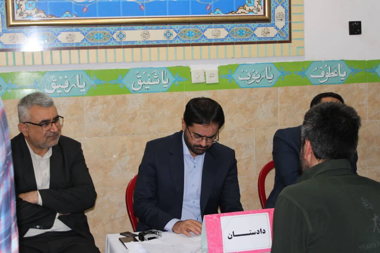 ملاقات مدعی العموم شهرستان زرند با ۸۵ نفر از مددجویان زندان زرند