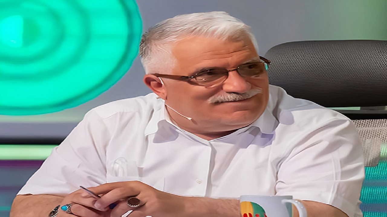 شکستن عینک داور برنامه میدون توسط مجری + فیلم