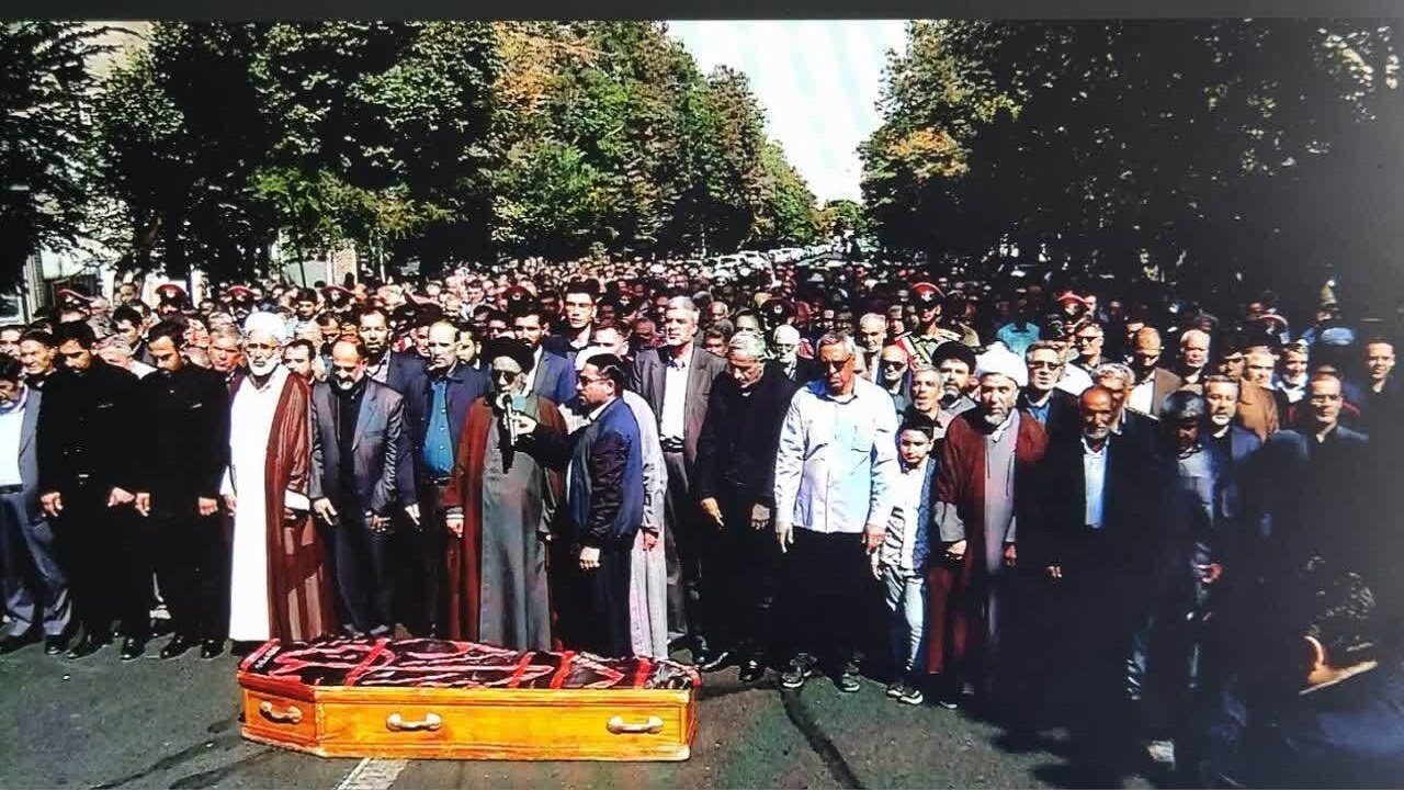 تشییع پیکر پدر سه شهید در تبریز