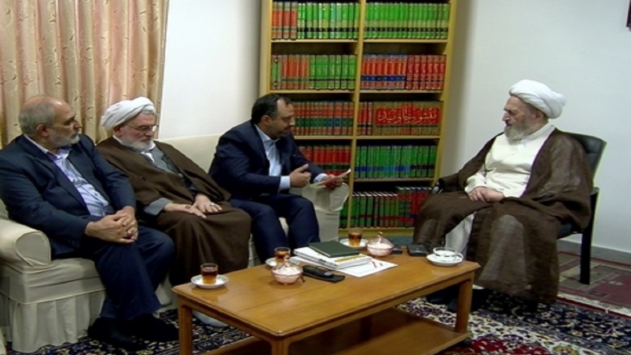 دیدار خاندوزی با آیت الله سبحانی