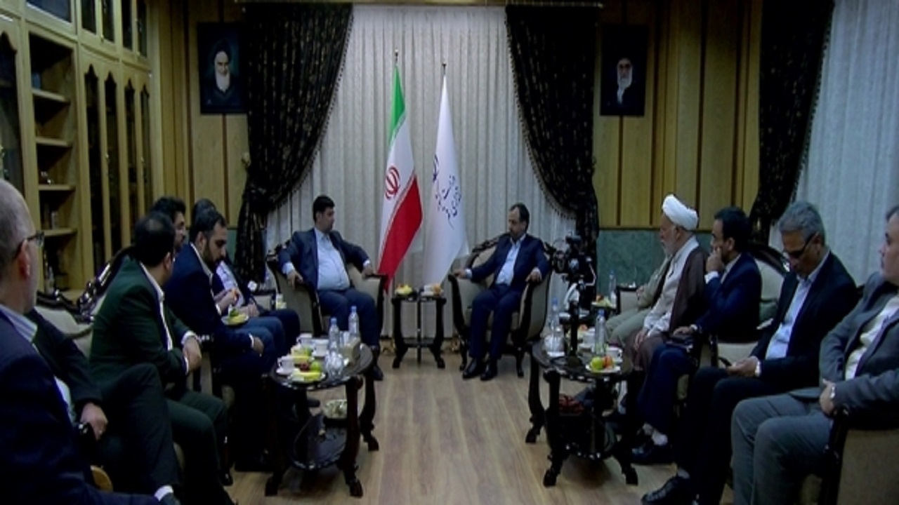 دیدار استاندار قم با وزیر اقتصاد و امور دارایی