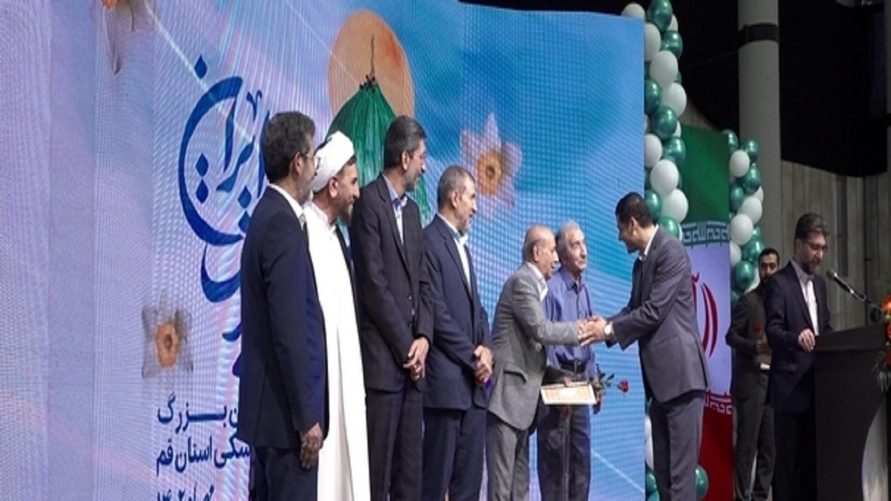 تجلیل از برترین‌های نظام پزشکی استان قم