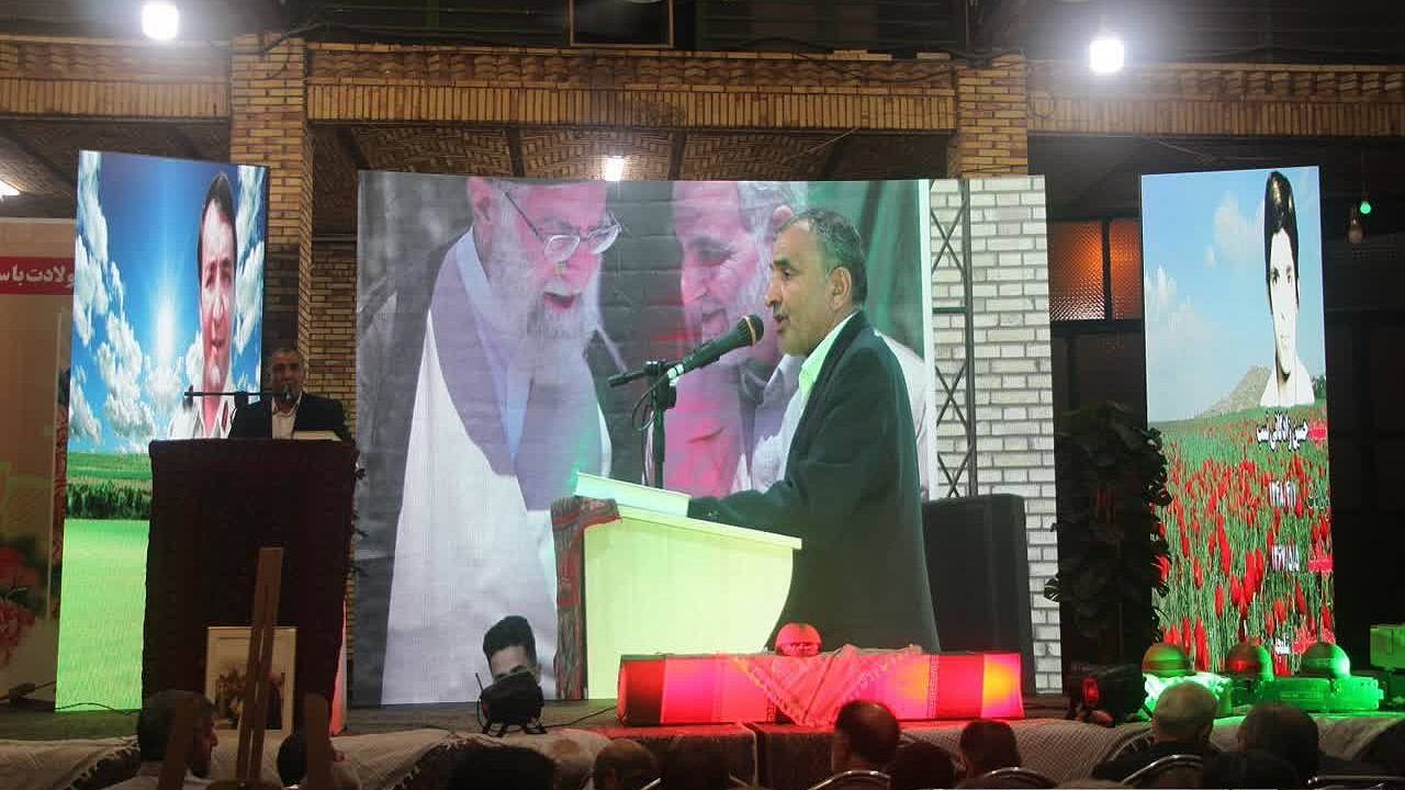 گرامیداشت یاد شهدا، باعث زنده نگه داشتن منش آنان در جامعه می‌شود