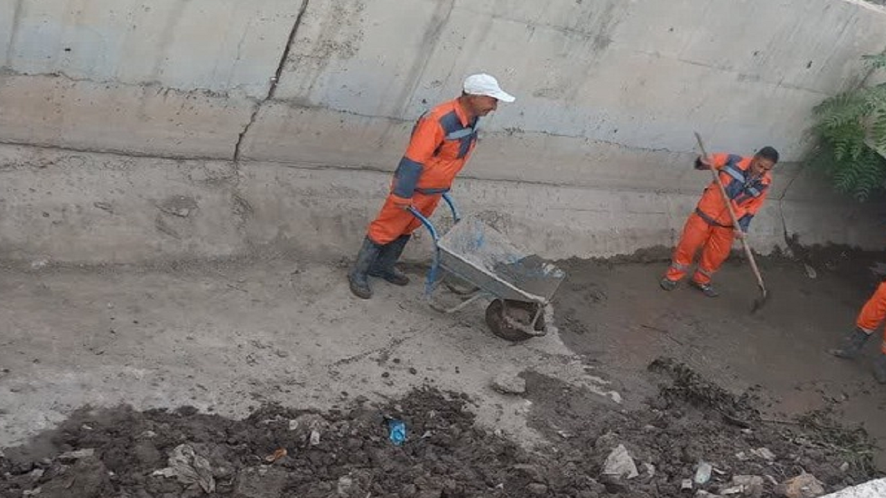 لایروبی مسیل‌های نواحی ۴ گانه شهرکرد