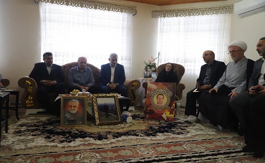 دیدار با خانواده شهید آتش نشان گیلان&nbsp;