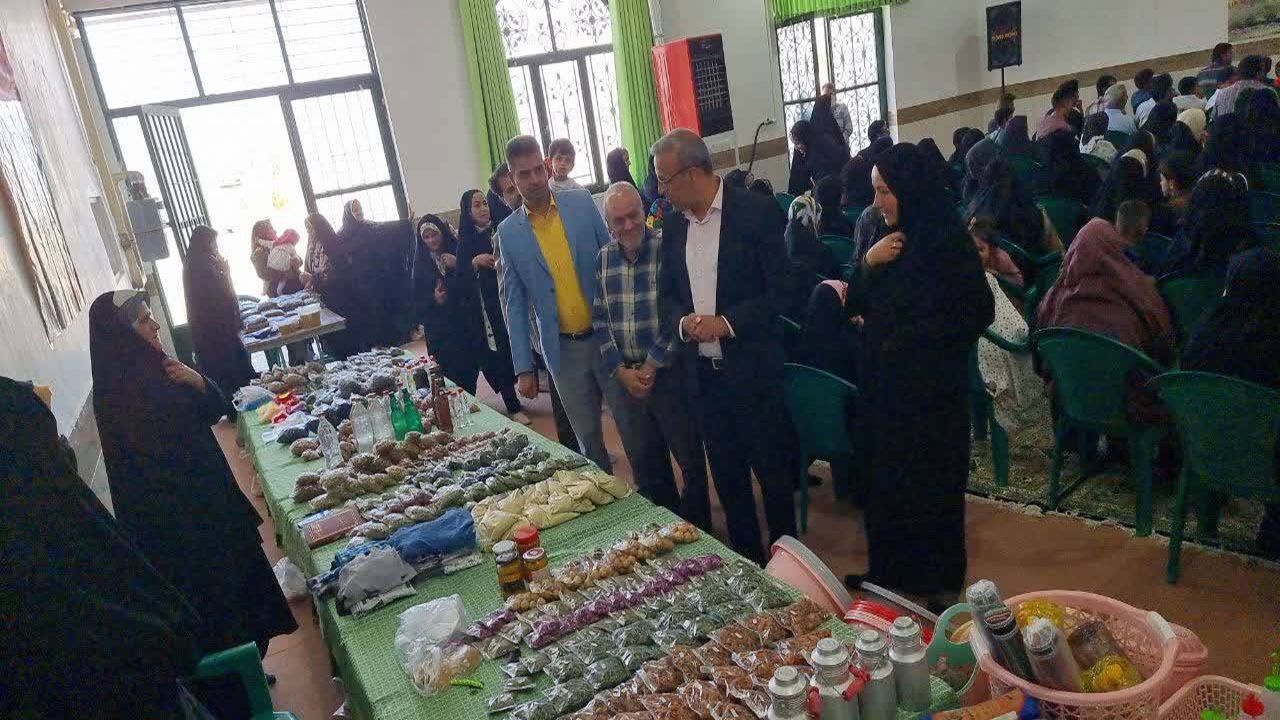 برگزاری جشنواره غذا و مشاغل خانگی در زرند