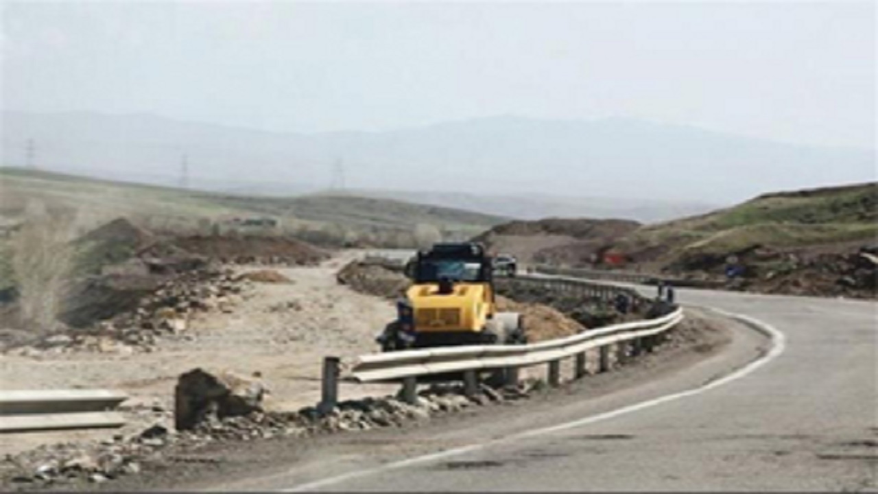خط کشی ۲ هزار و ۷۰۰ کیلومتر از راه‌های لرستان /حذف ۷ نقطه پر تصادف