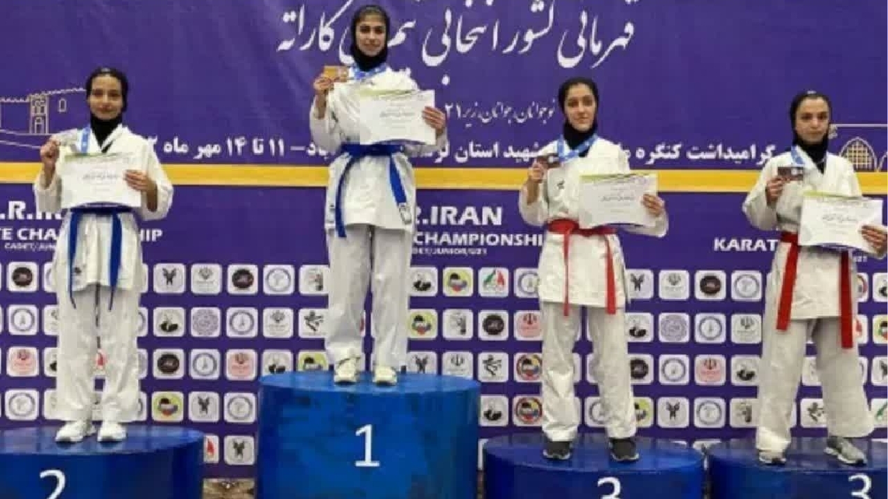 مدال نقره مسابقات تیم ملی کاراته دختران بر گردن ورزشکار چهارمحالی