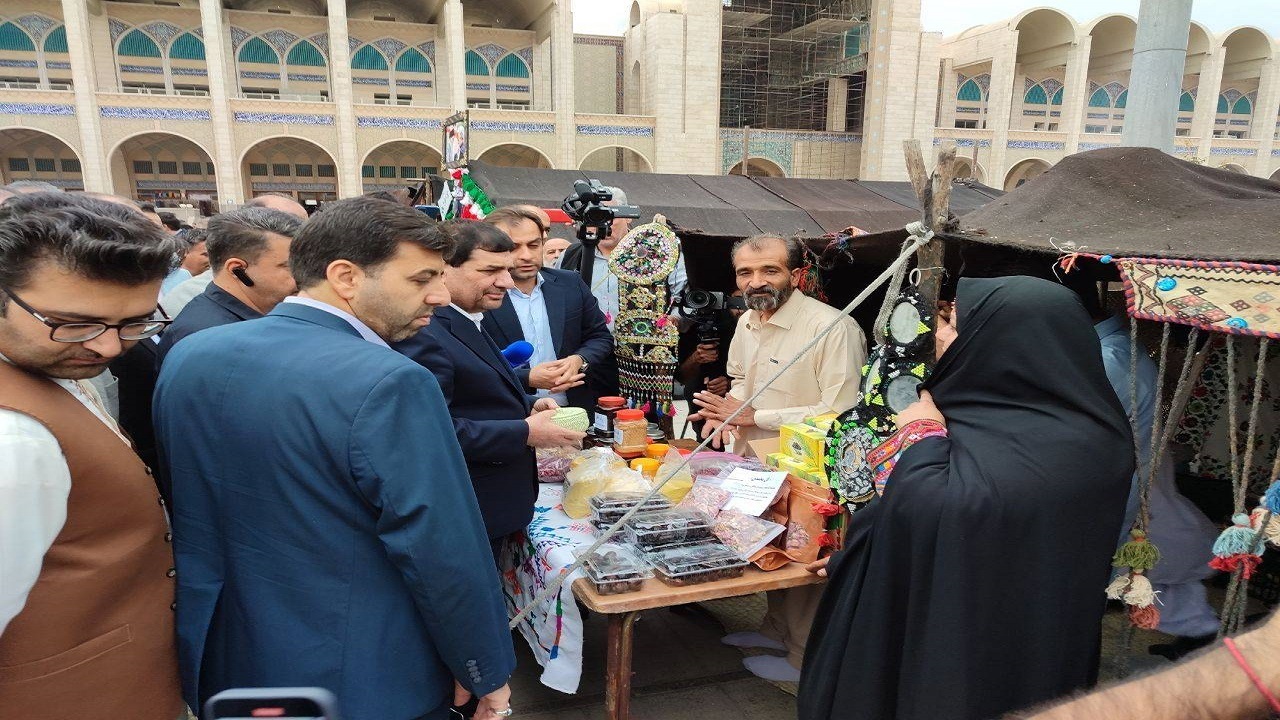 ️عشایر سیستان و بلوچستان در نمایشگاه توانمندی‌های روستاییان و عشایر کشور خوش درخشیدند
