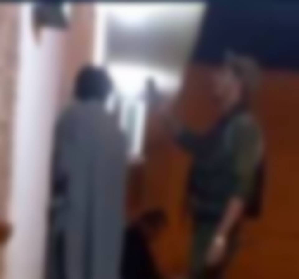 رفتار غیرقانونی یک سرباز وظیفه در کلانتری شهرستان زاهدان
