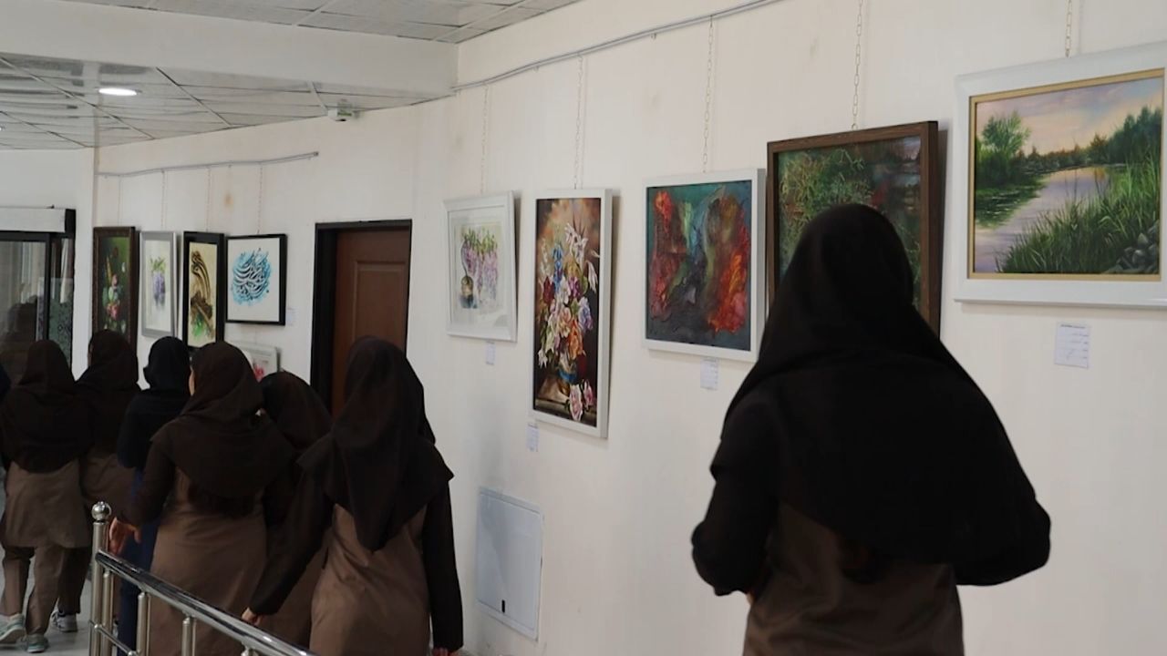 برگزاری نمایشگاه خط و نقاشی هنرمندان در محمدشهر