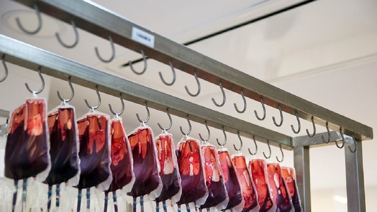 پلیس های آبادانی خون اهدا کردند