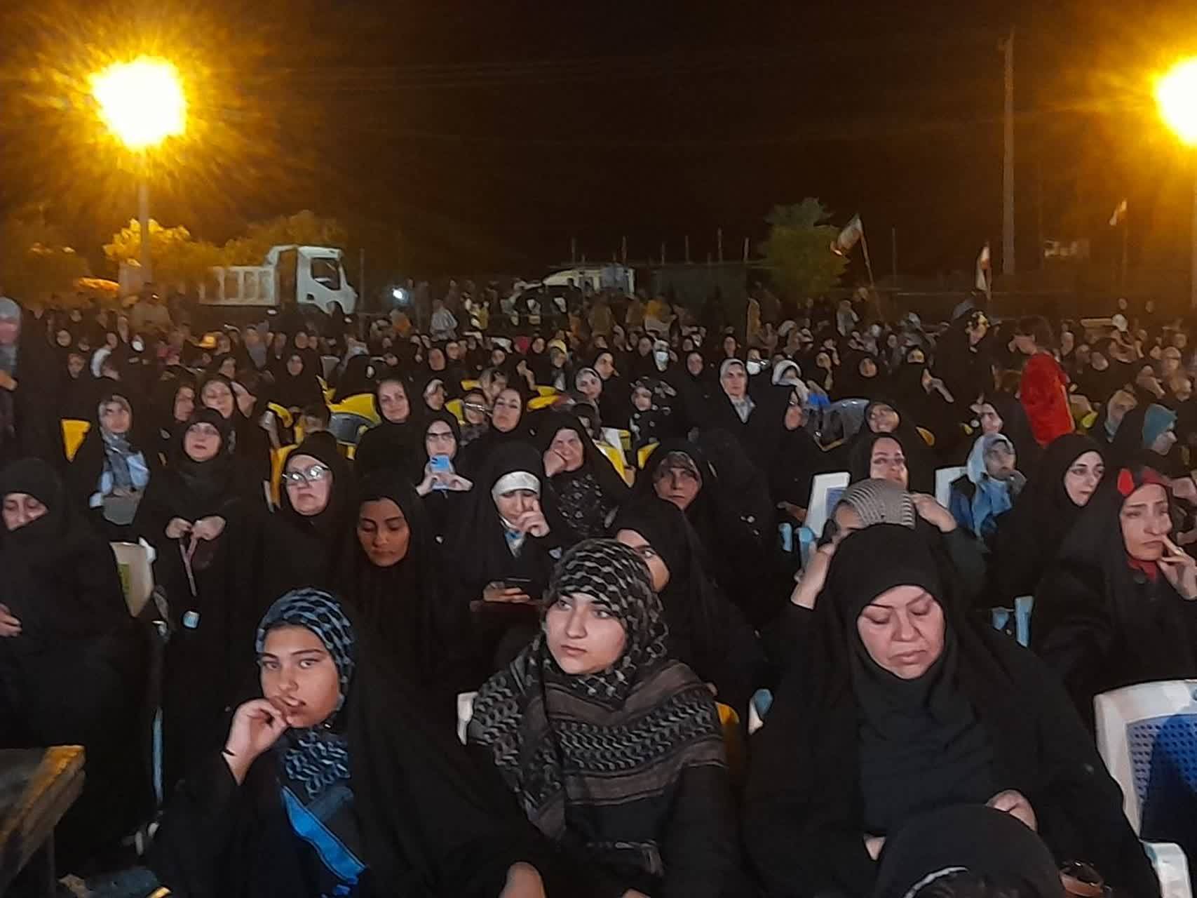 حضور بانوان در مراسم شهدای خلیج فارس