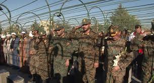 غبارروبی و عطرافشانی گلزار شهدا در همدان