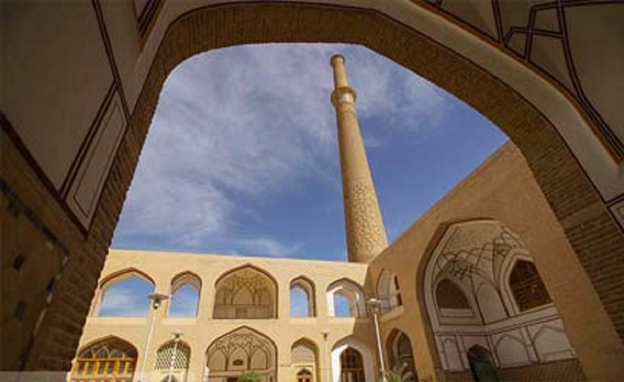 نهادهایی که بناهای تاریخی در اختیار دارند، مراقب امانت های میراثی باشند