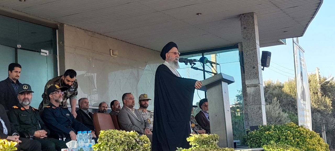 صبحگاه مشترک نیروهای نظامی و انتظامی در گلستان برگزار شد