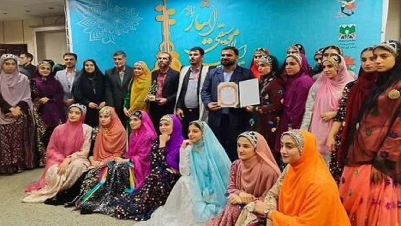 رتبه اول جشنواره بین المللی ایثار به گروه سرود لردگان رسید