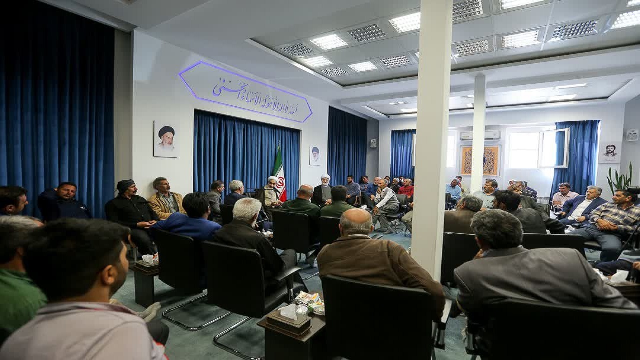 دیدار عشایر با امام جمعه قزوین