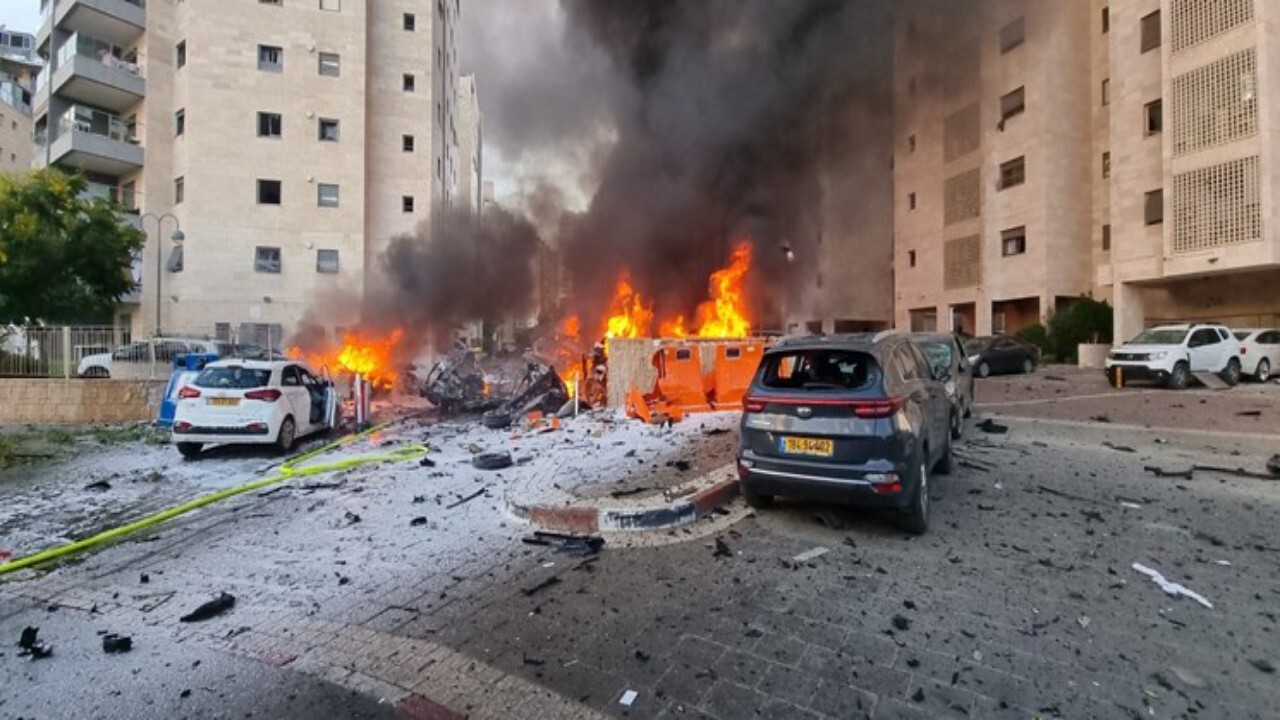 از حق مشروع فلسطین حمایت می کنیم