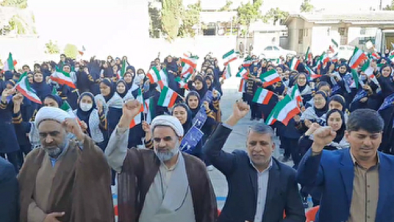 نواخته شدن زنگ مقاومت در مدارس گلستان