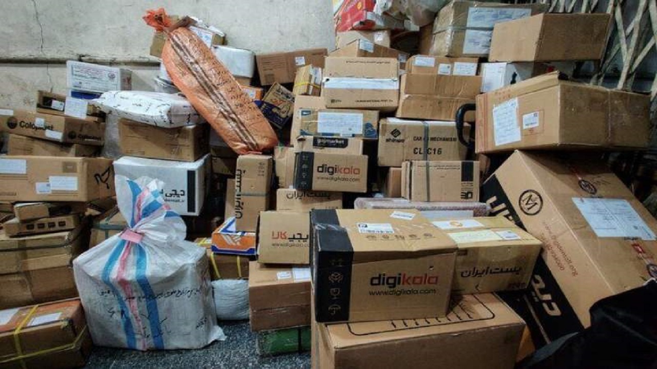 انتقاد فرماندار سراوان از عملکرد شرکت پست در این شهرستان