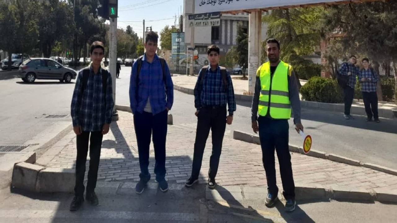 عابریاران ترافیکی در تقاطع‌های پرتردد سطح شهر  قزوین