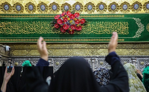 ضریح مطهر حضرت فاطمه معصومه (س) گل آرایی شد+تصاویر