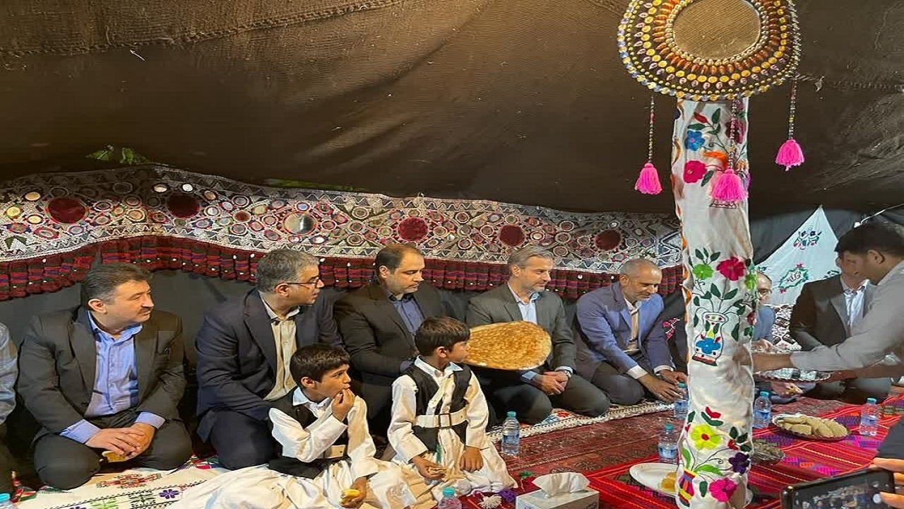 سیاه‌چادر هامون  مقام نخست جشنواره نان را کسب کرد