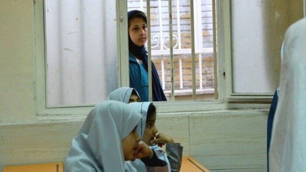 مشکلات مالی و ازدواج زودهنگام علت ترک تحصیل در تربت‌حیدریه است