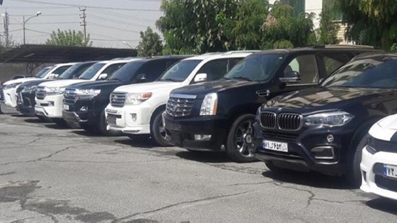 خودروی قاچاق ۱۵۰ میلیارد ریالی در زنجان توقیف شد