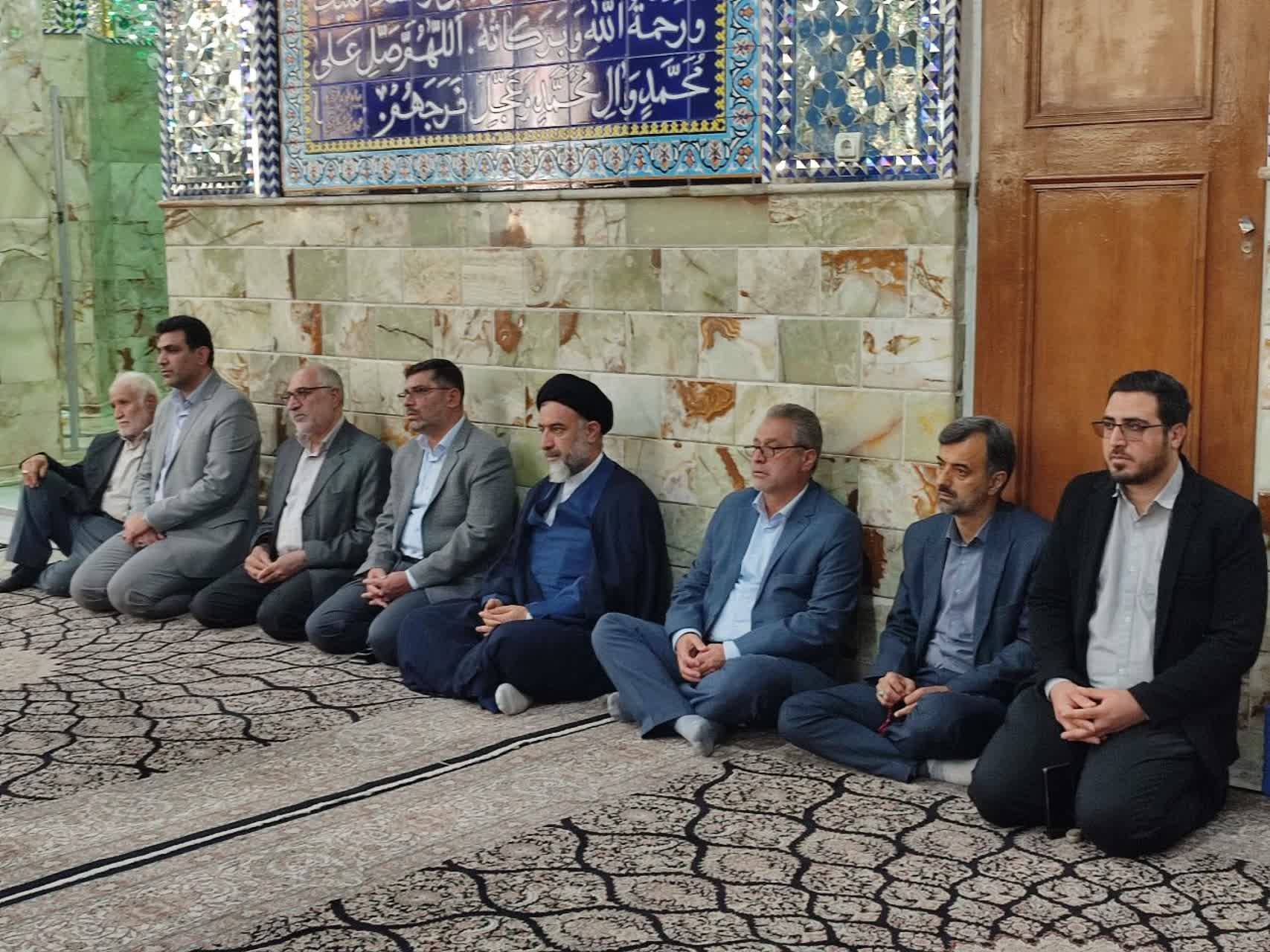 حضور مسئولان در مراسم غبار روبی